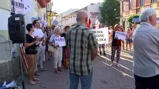 Protest w obronie wolnych mediów w Tarnowie