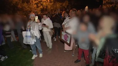 Protestujący wierni