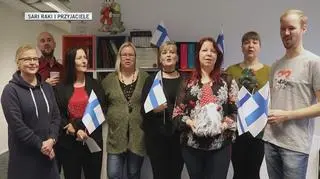 Sari Raki and friends singing "Silent Night" in Finnish