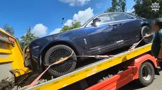 Zatrzymania w środowisku pseudokibiców, policjanci przejęli Rolls-Royce’a