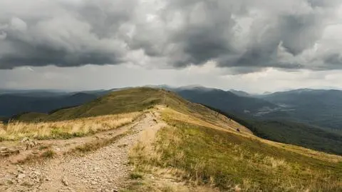 Burzowo, pochmurno, Bieszczady