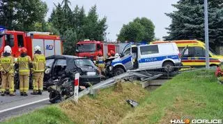 Zderzenie radiowozu z osobówką w Szymbarku (woj. małopolskie)