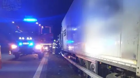 Zasłabł za kierownicą na autostradzie i uderzył w bariery. 52-latek nie żyje