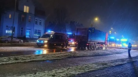 Kierowca ciężarówki najechał na pieszego