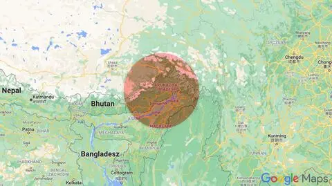 Indyjscy żołnierze uwięzieni przez lawinę