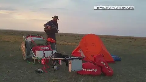Mateusz Waligóra crossed the Gobi desert all by himself