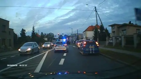 Eskorta do szpitala w Ostrowie Wielkopolskim. Niemowlę połknęło agrafkę