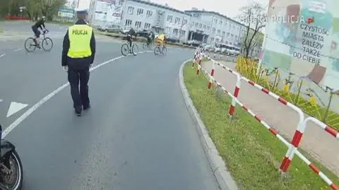 Motocyklista potrącił policjanta