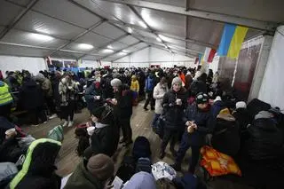Stacja w Olkuszu. Przyjazd pociągu z uchodźcami z Ukrainy