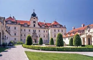 Liechtensteinowie posiadali na terytorium Czechosłowacji zamek w Valticach