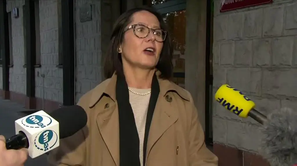 rzeczniczka calosc