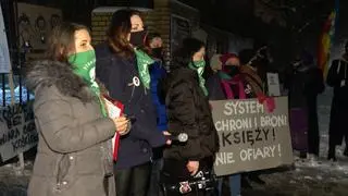 Protest pod szczecińską kurią