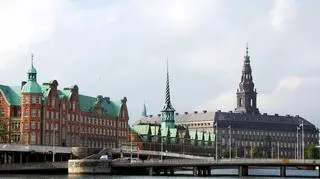 Kopenhaska Giełda Papierów Wartościowych przed pożarem (iglica widoczna w środku)