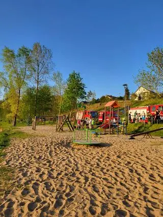Dwaj Kolumbijczycy skoczyli do jeziora na Pomorzu