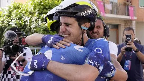 Ucieczka i łzy na mecie. Piękny triumf w Giro