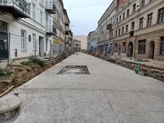 Auto oblane betonem zniknęło w nocy