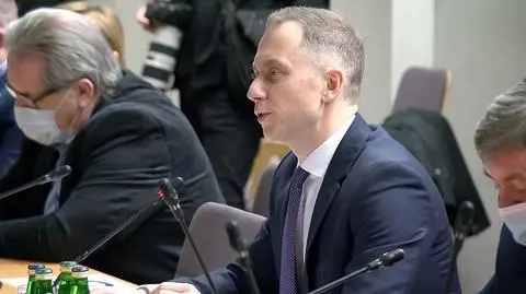 O aferze mailowej na sejmowej komisji obrony. Trwa posiedzenie