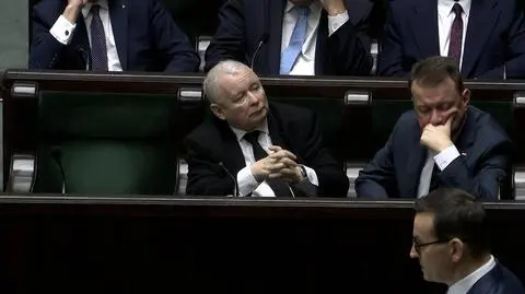 Ryszard Terlecki podszedł do Szymona Hołowni w trakcie exposé Morawieckiego