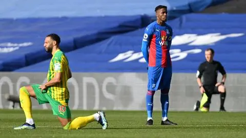 Pierwszy zawodnik Premier League odmówił klęknięcia przed meczem