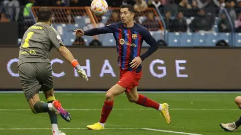 Barcelona potrzebowała rzutów karnych. Lewandowski jednym z bohaterów