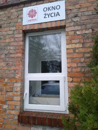 Okno życia w Toruniu