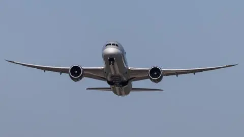 Boeing 787-9 Dreamliner - Kevin Hackert shutterstock_2328523605