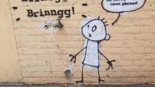 Komentarz Banksy'ego do afery podsłuchowej w Wielkiej Brytanii, Londyn 2011