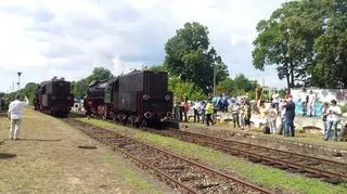 Pociągi ciągnięte przez zabytkowe parowozy kursowały do Wierzbna, Sierakowa i do Gorzynia