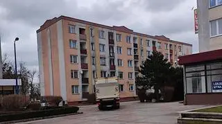 Kierowca jeździł po chodniku, został ukarany mandatem