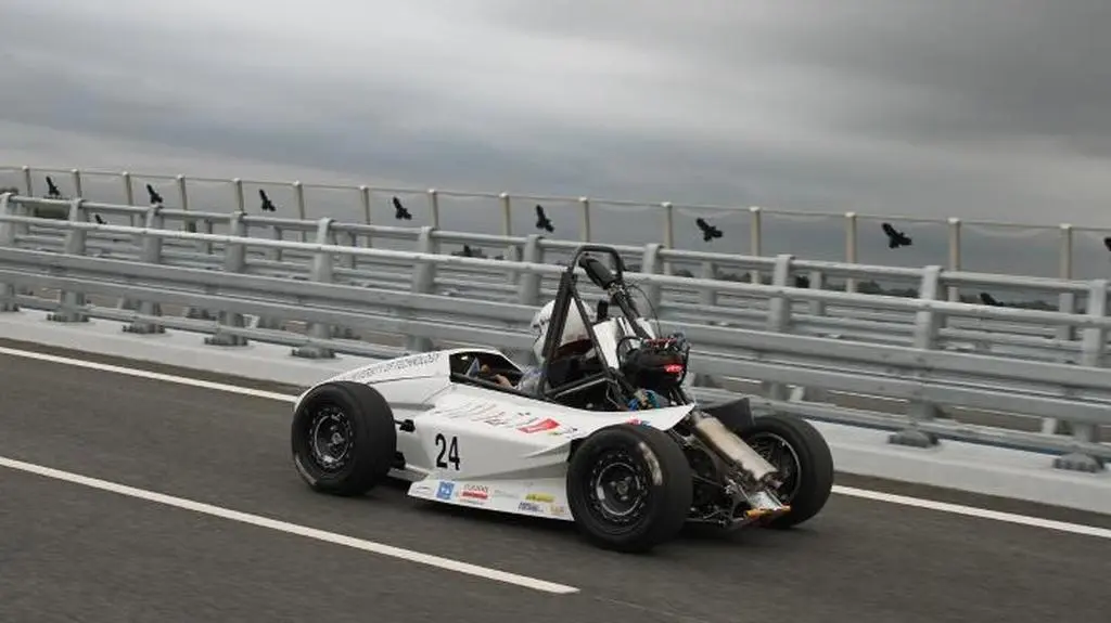 180 km/h, 4 sek