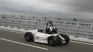 180 km/h, 4 sek