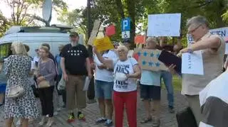 Mieszkańcy niewpuszczeni na spotkanie z premierem