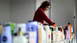 Przydadzą się podstawowe środki czystości. Wszystkie muszą być nieużywane
