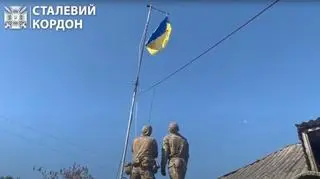 Ukraińska flaga w wiosce przy granicy z Rosją  