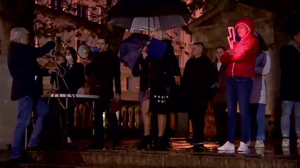 2210N387XR PIS DNZ OTREBA PROTESTY