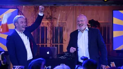 Timmermans: Polacy są coraz bardziej za Europą
