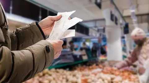 Od cen śmieci po putininflację - jak PiS szukał winnych wysokiej inflacji. Analizujemy zmianę narracji