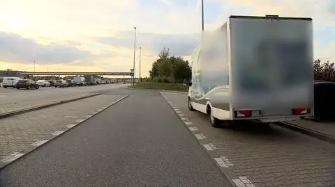 Bus z migrantami zatrzymany niedaleko Łodzi. W grupie kobiety i dziecko