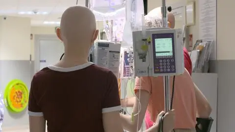 Jak wygląda wsparcie dla rodzin dzieci chorujących na raka? "Nie do końca te standardy są wszędzie wypełniane"