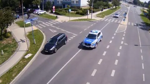 "10-latek co chwilę tracił przytomność". Eskorta policji na drodze do szpitala. Nagranie