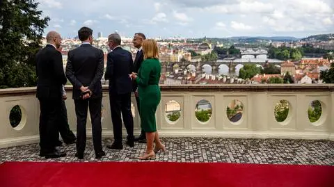 Przywódcy Polski, Czech, Danii, Holandii, Łotwy i Ukrainy na "Szczycie Amunicyjnym" w Pradze