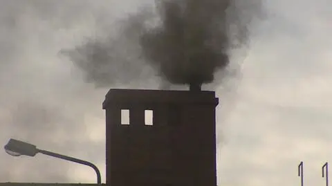 Smog zalega nad Polską. Alert RCB dla powiatu kłodzkiego