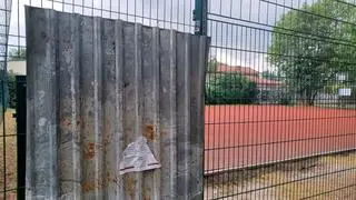 Boisko ma być zlikwidowane, a plac zabaw otoczony ekranami akustycznymi