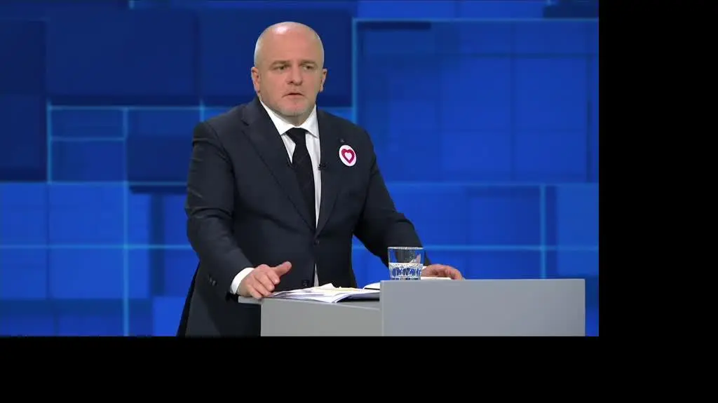 debata 10