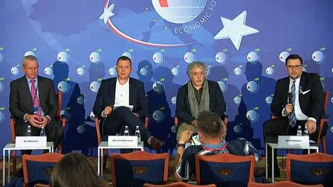 "Gdy nad głowami latają nam pociski". Jak mówić o wojnie? Transmisja w TVN24 GO 