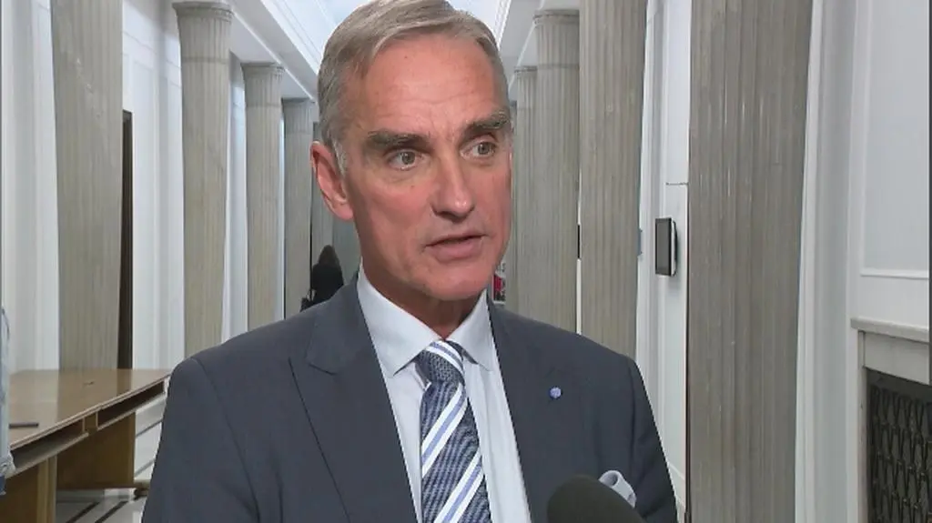 Opozycja wszelkimi sposobami próbuje przerzucać gorący kartofel ze swoich rąk gdzie indziej