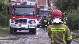 We wsi Roszkowice woda zalała domy, pola i ulice