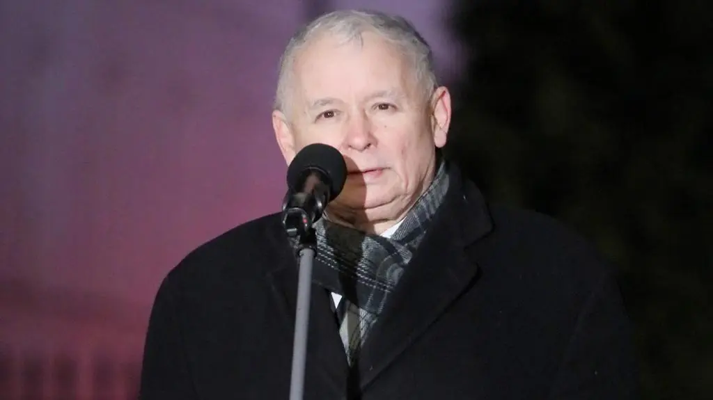 Kaczyński o pomnikach smoleńskich