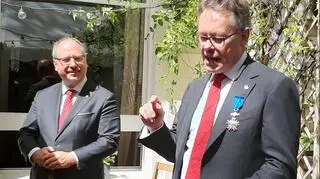 Sir Dermot Turing nagrodzony polskim odznaczeniem państwowym
