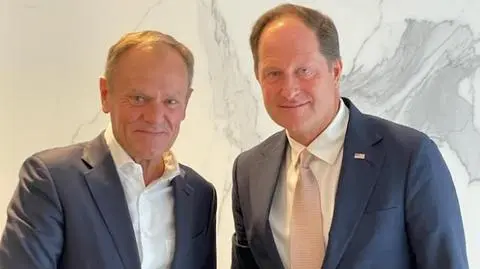 Donald Tusk i Mark Brzezinski na zdjęciu z lipca 2022 roku